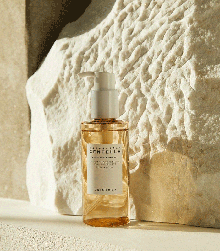 SKIN1004 Madagascar Centella Light Cleansing Oil 200ml - Image 3